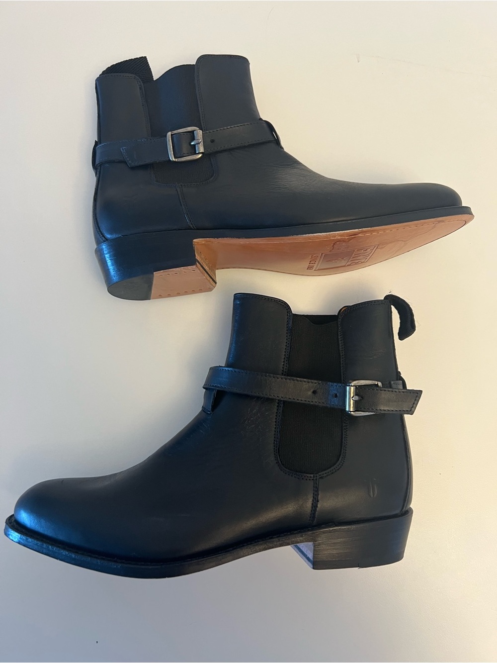 Frye F955 Black Leather Harness Chelsea Boots Size 7M | Like New)
